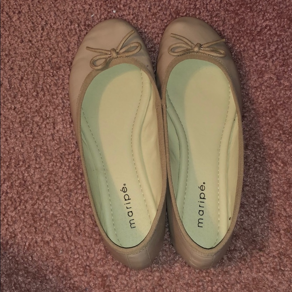 Maripé cream flats size woman’s 8